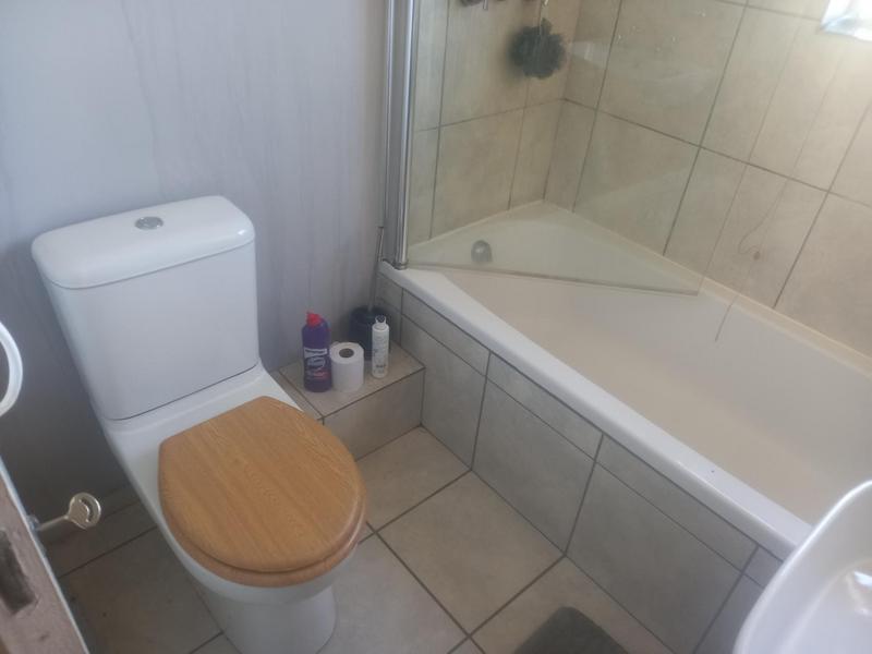 2 Bedroom Property for Sale in Churchill Estate Western Cape